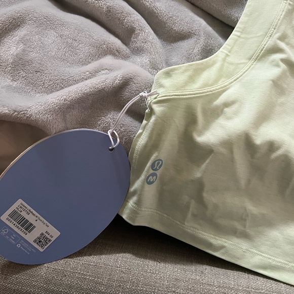 COPY - Lululemon x madhappy tank - Picture 5 of 6